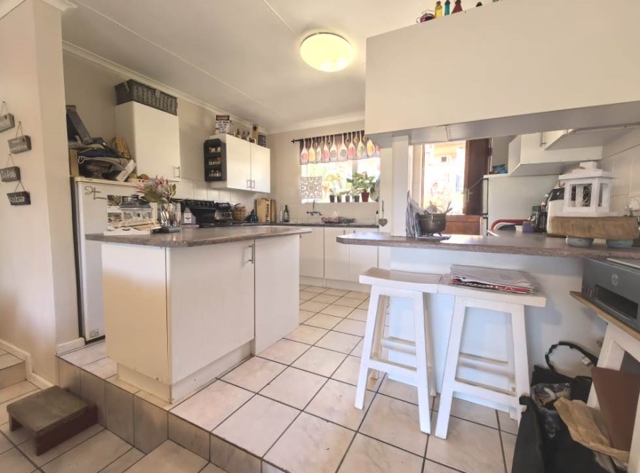 3 Bedroom Property for Sale in Fraaiuitsig Western Cape